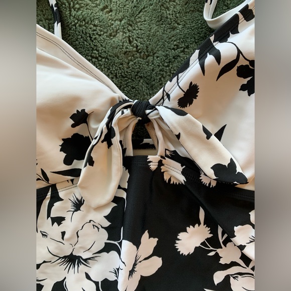 One Piece Swimsuit - Picture 4 of 5